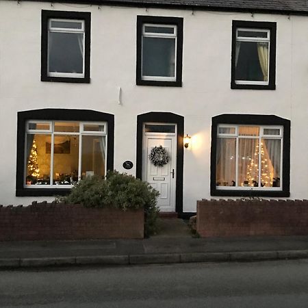 Dale View Bed & Breakfast Holmrook Екстериор снимка