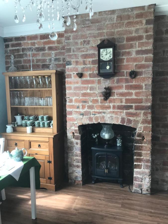 Dale View Bed & Breakfast Holmrook Екстериор снимка