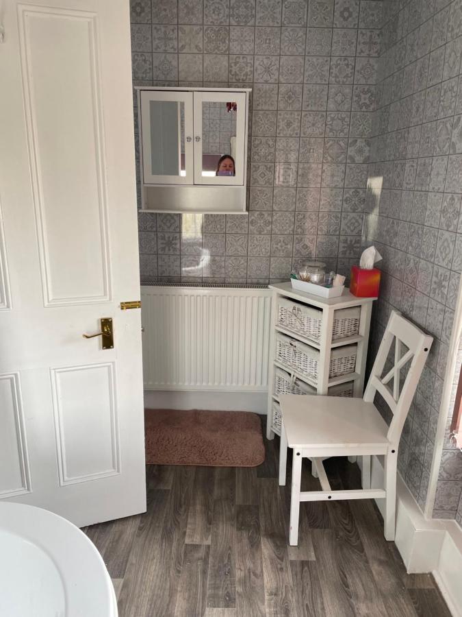 Dale View Bed & Breakfast Holmrook Екстериор снимка